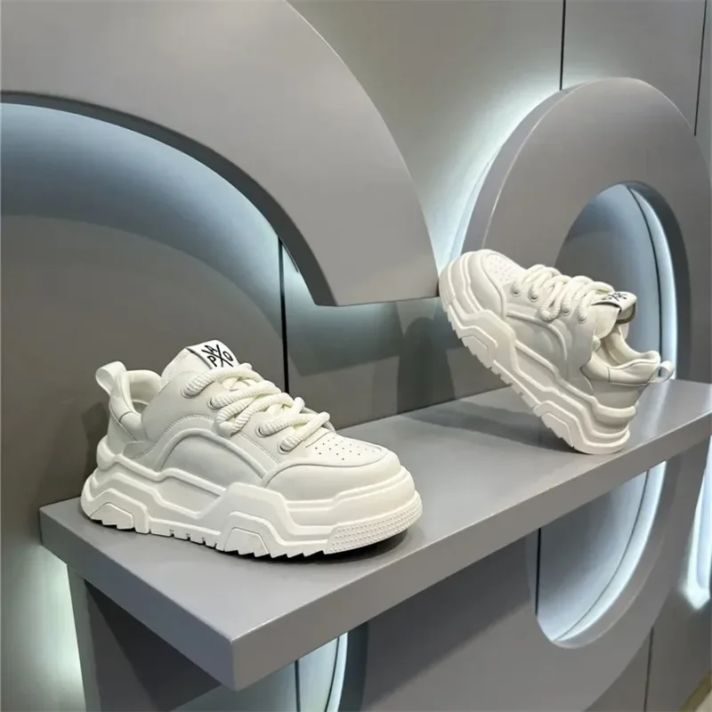 Sepatu Pria Gaya Desainer Puti - Mens Fashion Trainers 2025 ulasan dan harga
